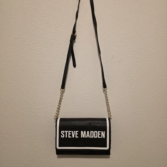 Steve Madden Black and White Chain Strap Bag - Picture 2 of 2